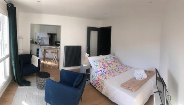 Rond Point Studio Cosy Et Central Avec Balcon 圣艾蒂安 外观 照片