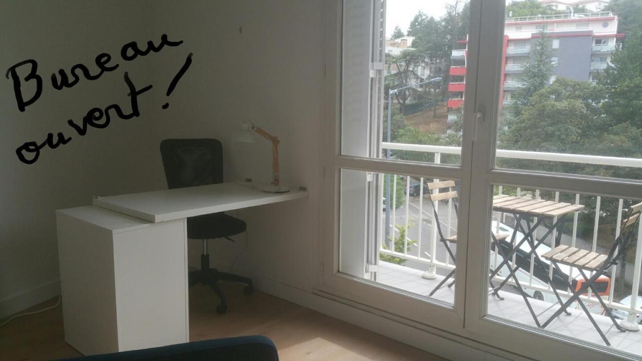Rond Point Studio Cosy Et Central Avec Balcon 圣艾蒂安 外观 照片