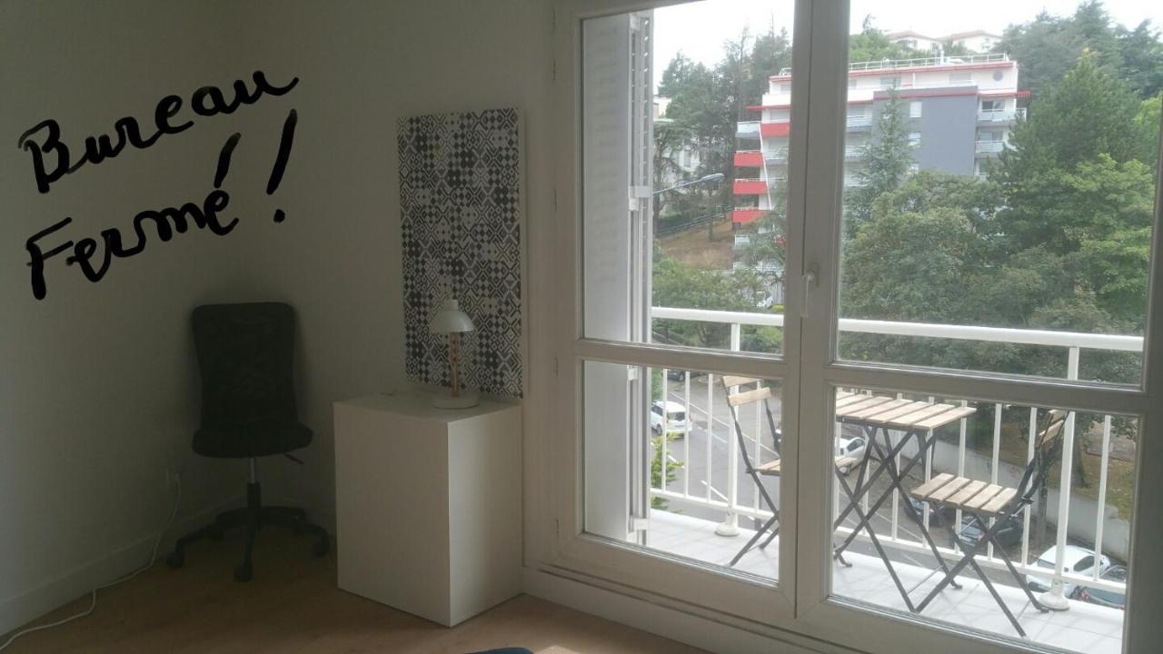 Rond Point Studio Cosy Et Central Avec Balcon 圣艾蒂安 外观 照片